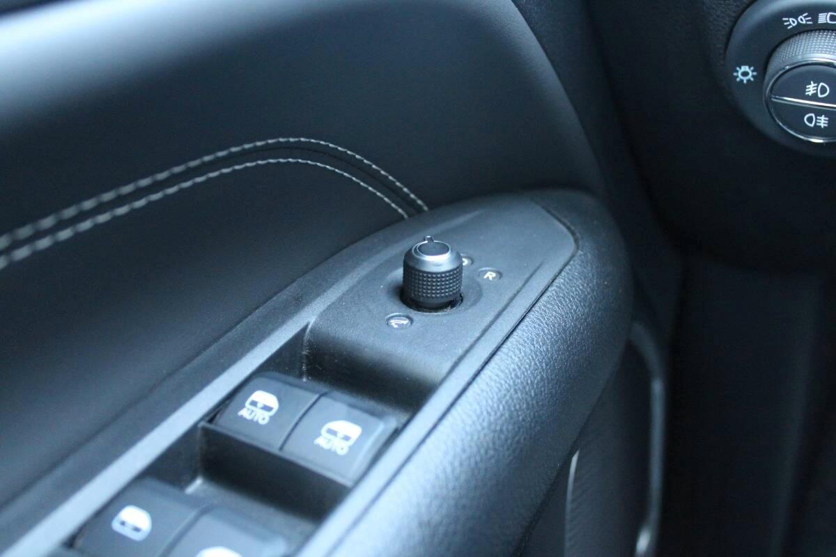 Jeep Compass 1.6 mjt Limited 130cv Con CARPLAY & TELECAMERA