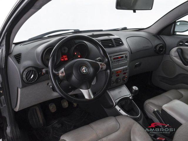 ALFA ROMEO GT 1.9 MJT 16V Distinctive - PER OPERATORI DEL SETTOR