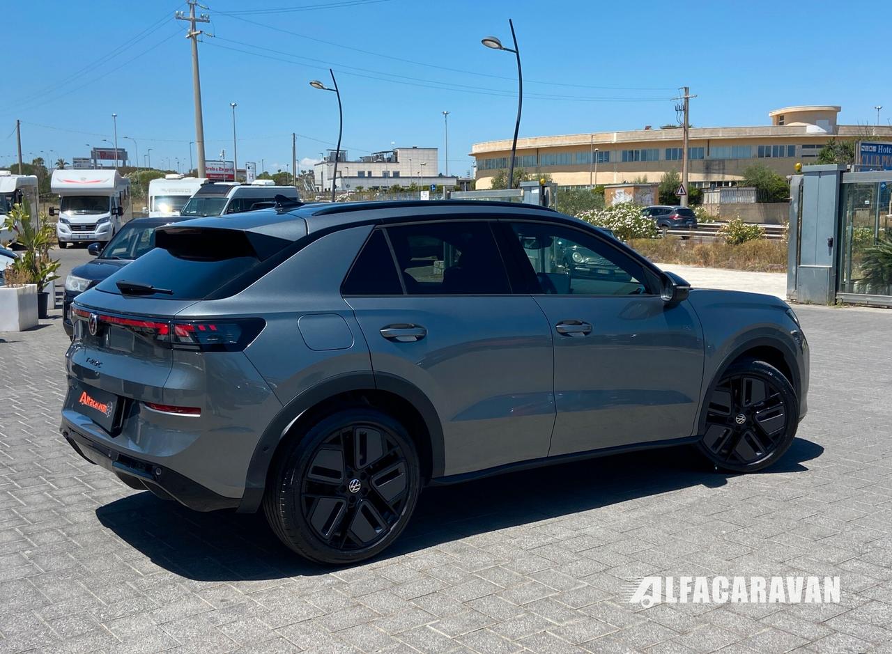 Volkswagen T-Roc 1.5 tsi R-Line dsg *NUOVA DA IMMATRICOLARE*