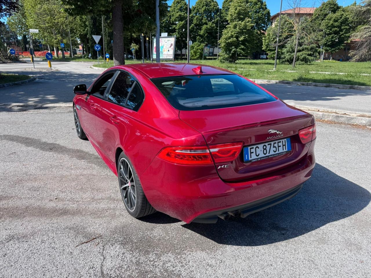 Jaguar XE R-sport