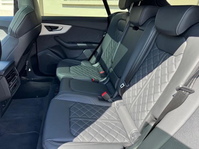 AUDI Q8 SUV TFSI e quattro 290 kW tiptronic S line edition