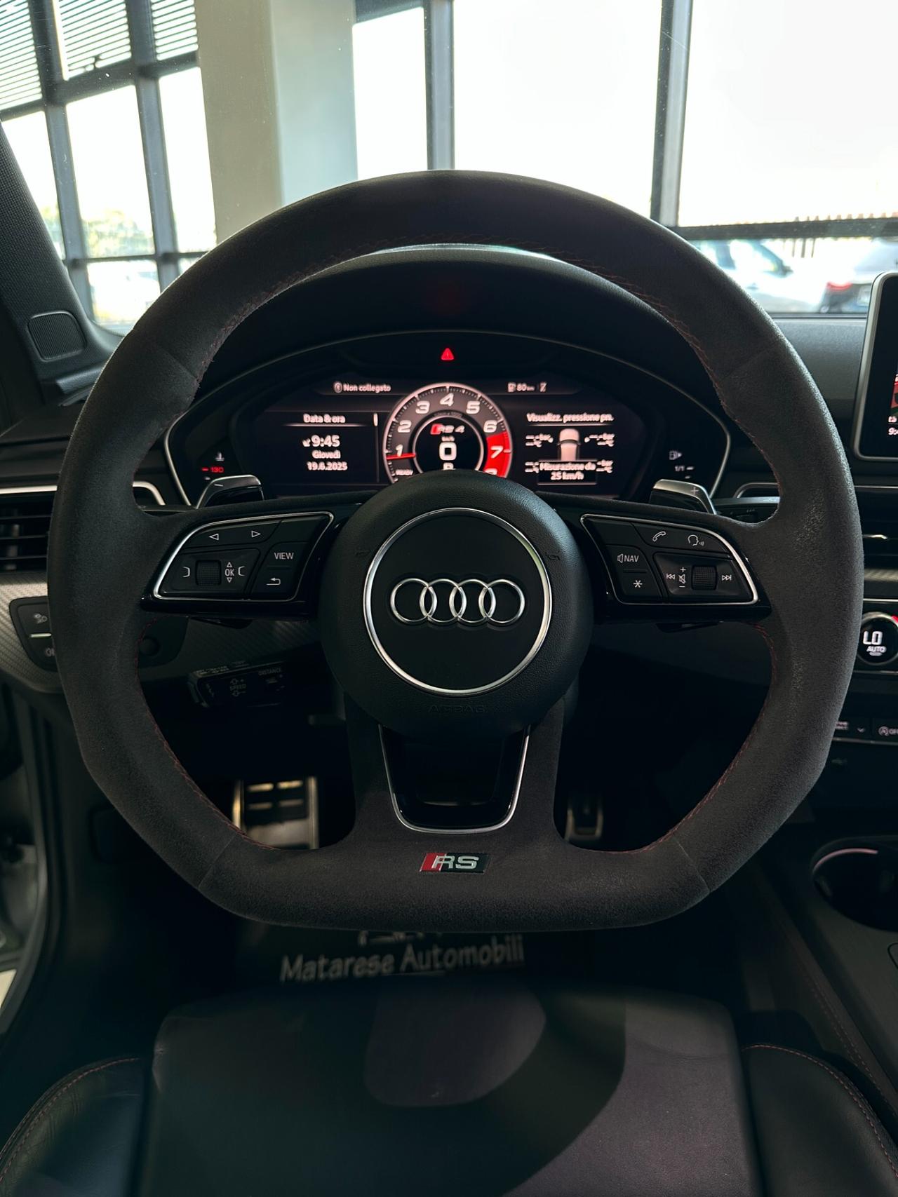 Audi RS4 2.9cc 450cv SediliMassaggianti Matrix B&O Radar TagliandiAudi WRAPPING