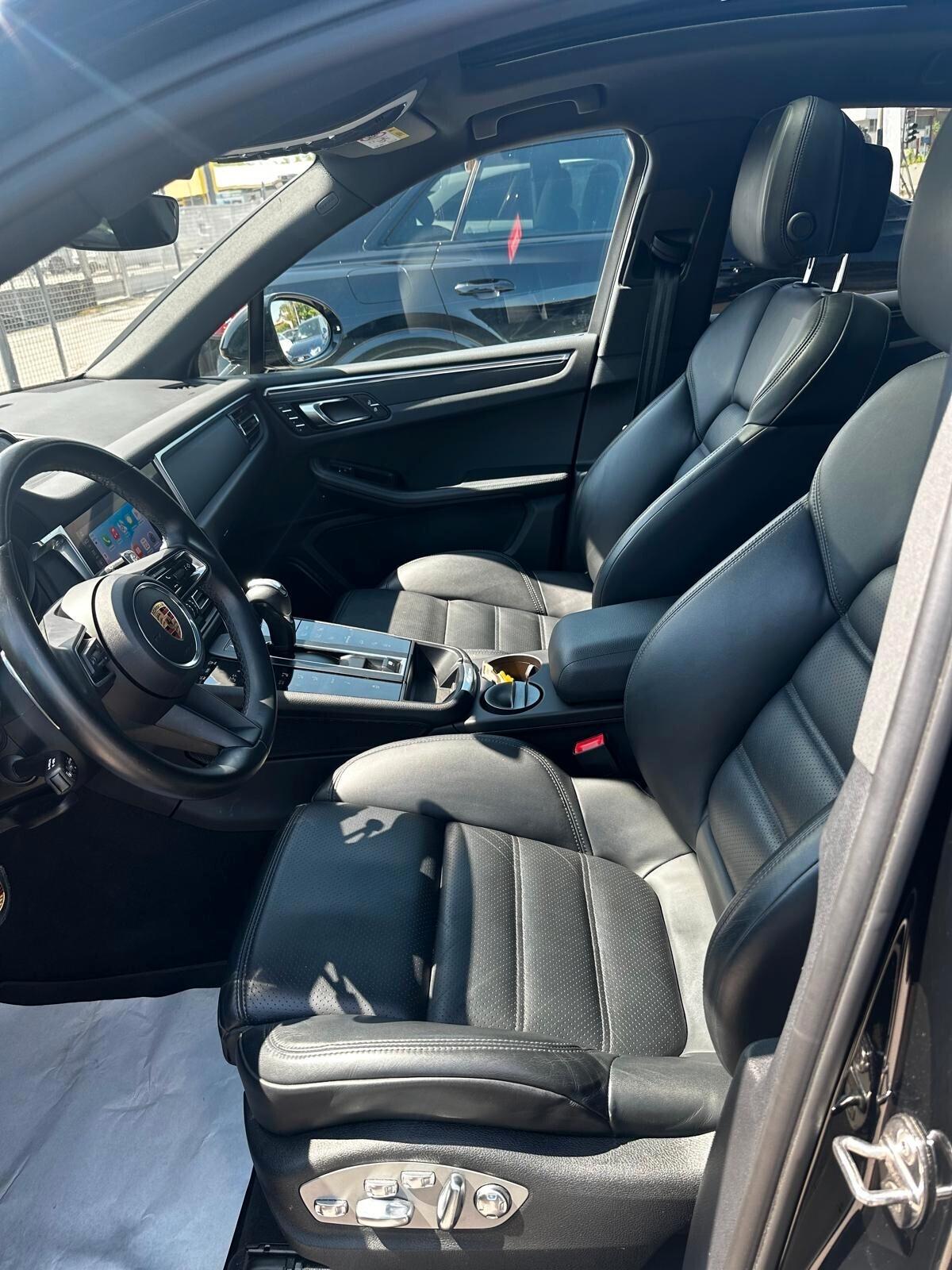 Porsche Macan 2.0 /tetto/pasm/carplay/full