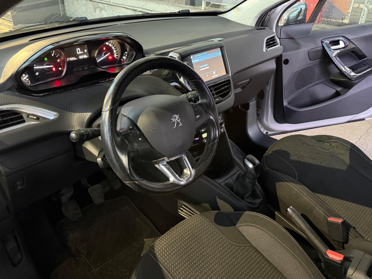 Peugeot 208 1.6hdi 75cv allure - 2018 km certificati