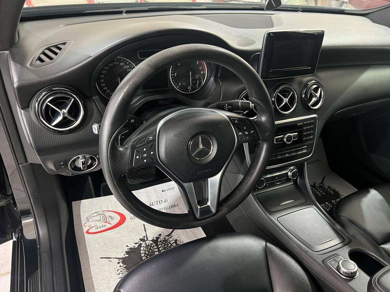 Mercedes-benz A 180 1.8 109 CV - AMG - 2013