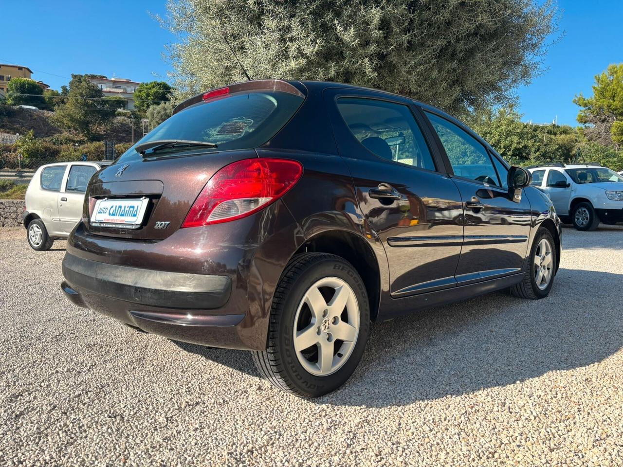 PEUGEOT 207 1.4 HDI - 2011