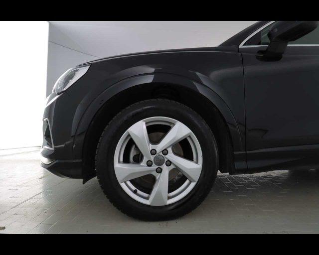 AUDI Q3 35 TDI quattro S tronic Business Advanced