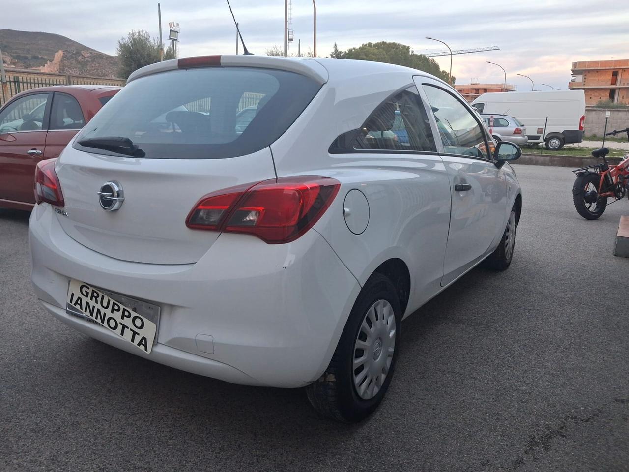 Opel Corsa 1.2 3 PORTE KM 124417 GARANZIA 12 MESI
