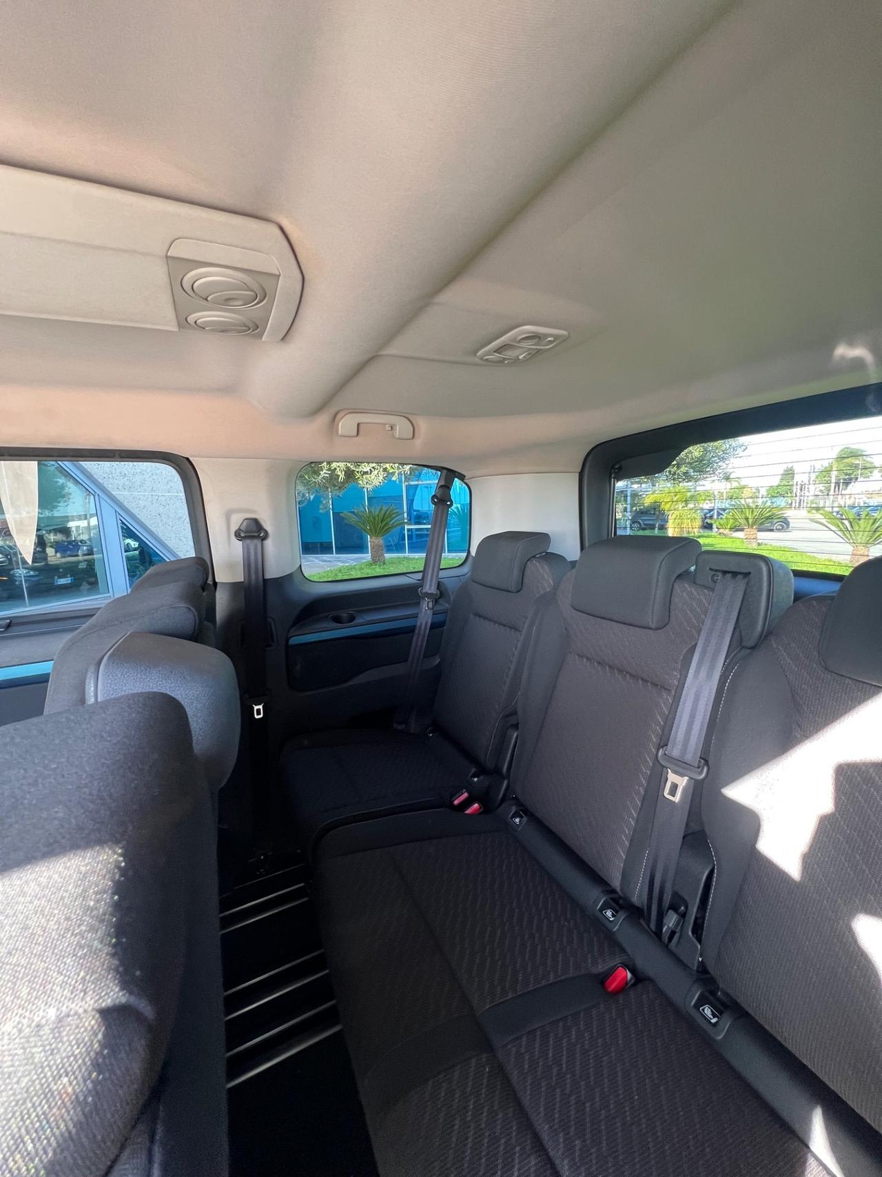 Peugeot Traveller BlueHDi 180 S&S EAT8 Standard Active possibilità noleggio no scoring