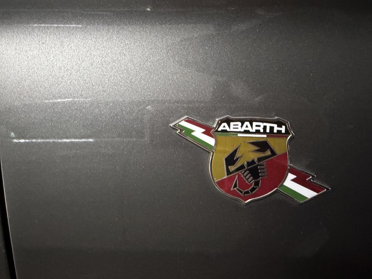 Abarth 500 C 1.4 Turbo T-Jet MTA