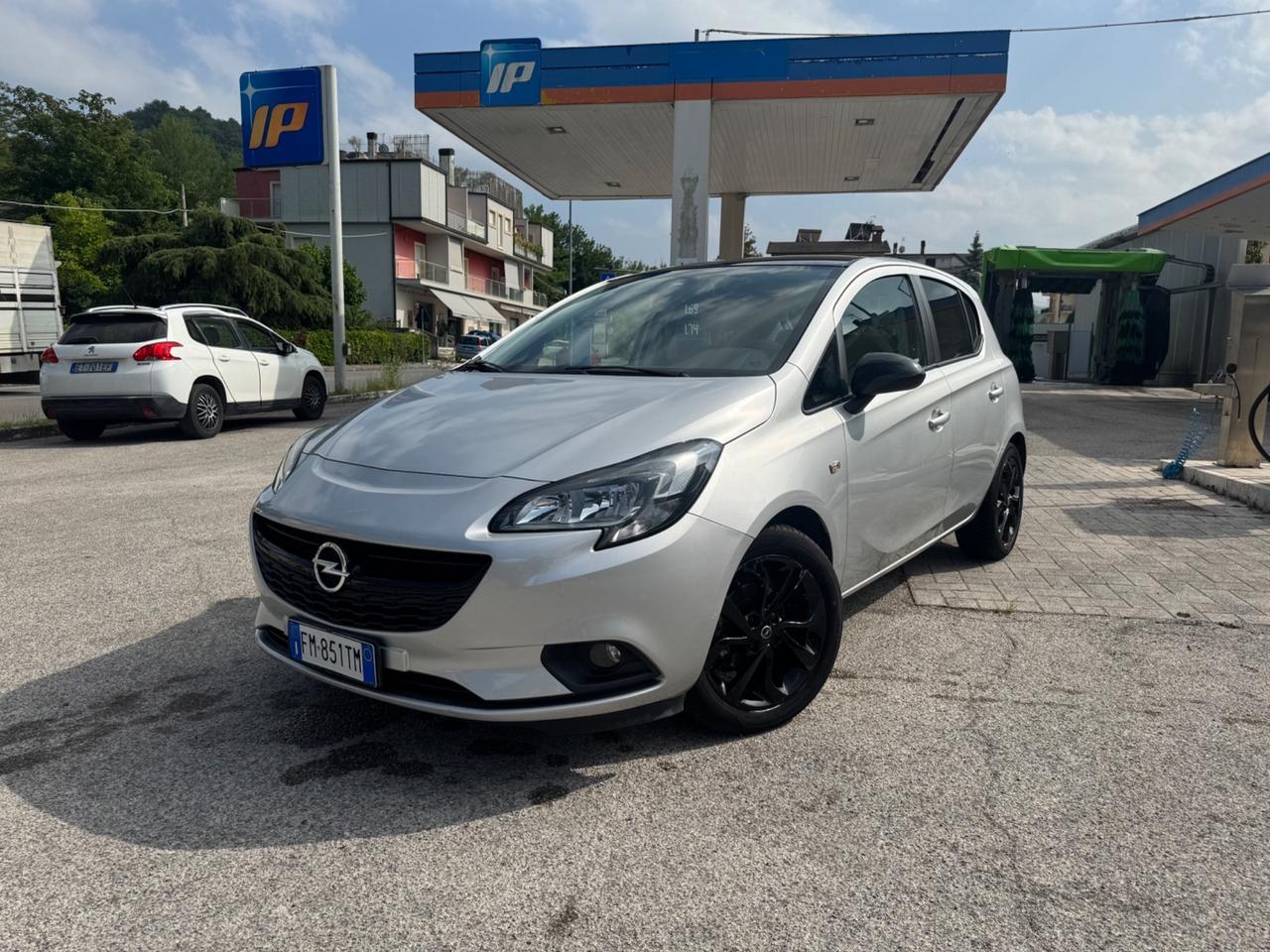 Opel Corsa 1.4 90CV GPL Tech Black Edition