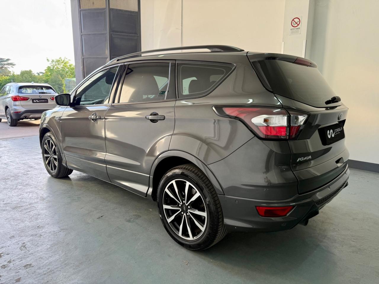 Ford Kuga 2.0 TDCI 120 CV S&S 2WD Powershift ST-Line