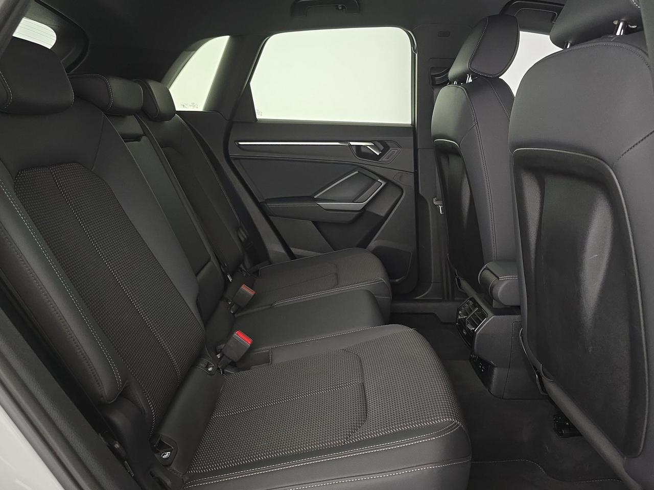 Audi Q3 35 2.0 tdi s line edition s-tronic