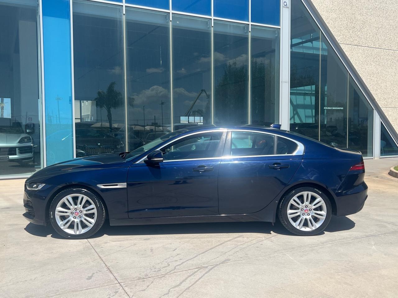 Jaguar XE 2.0d i4S 180cv auto T-stock offerta imperdibile