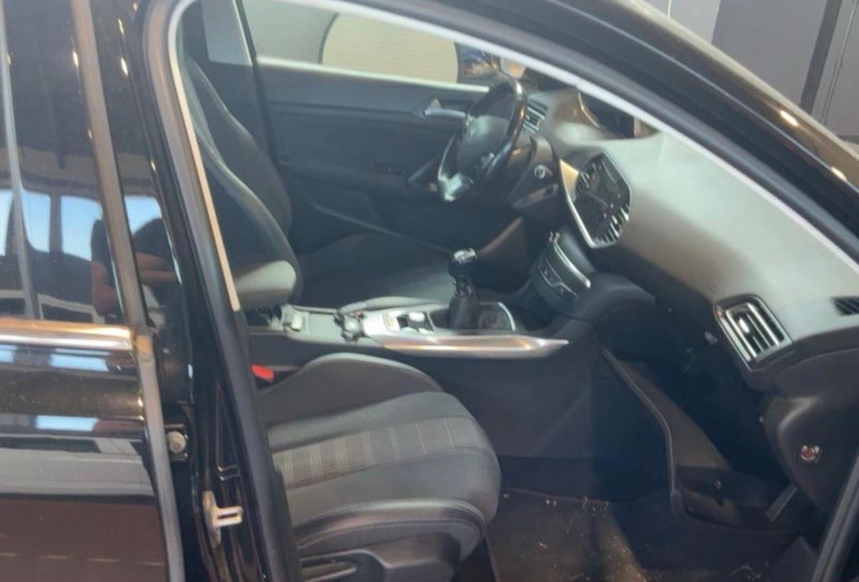 Peugeot 308 BlueHDi 130 SW Allure
