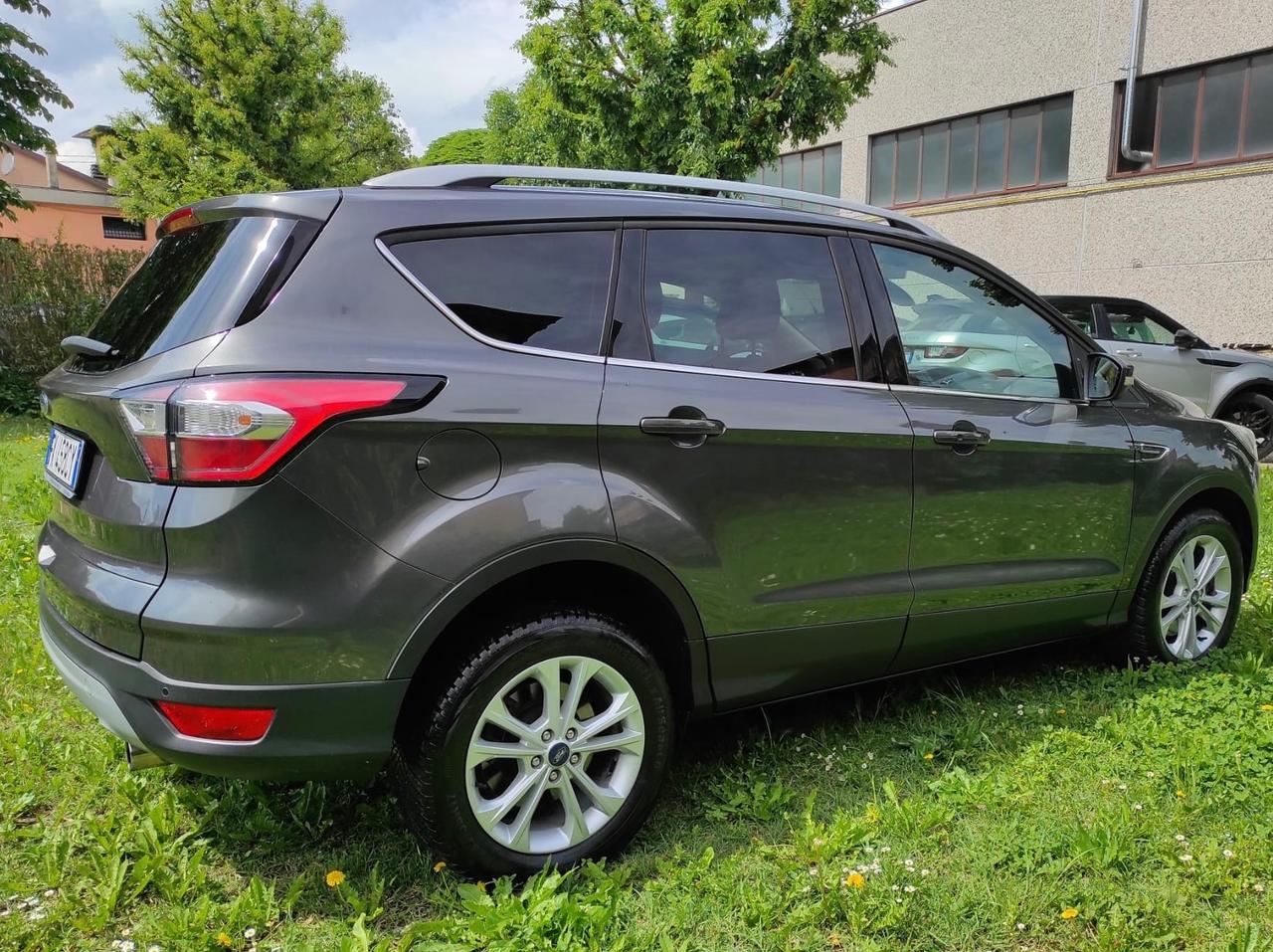Ford Kuga 1.5 TDCI 120 CV 2WD Titanium unico proprietario