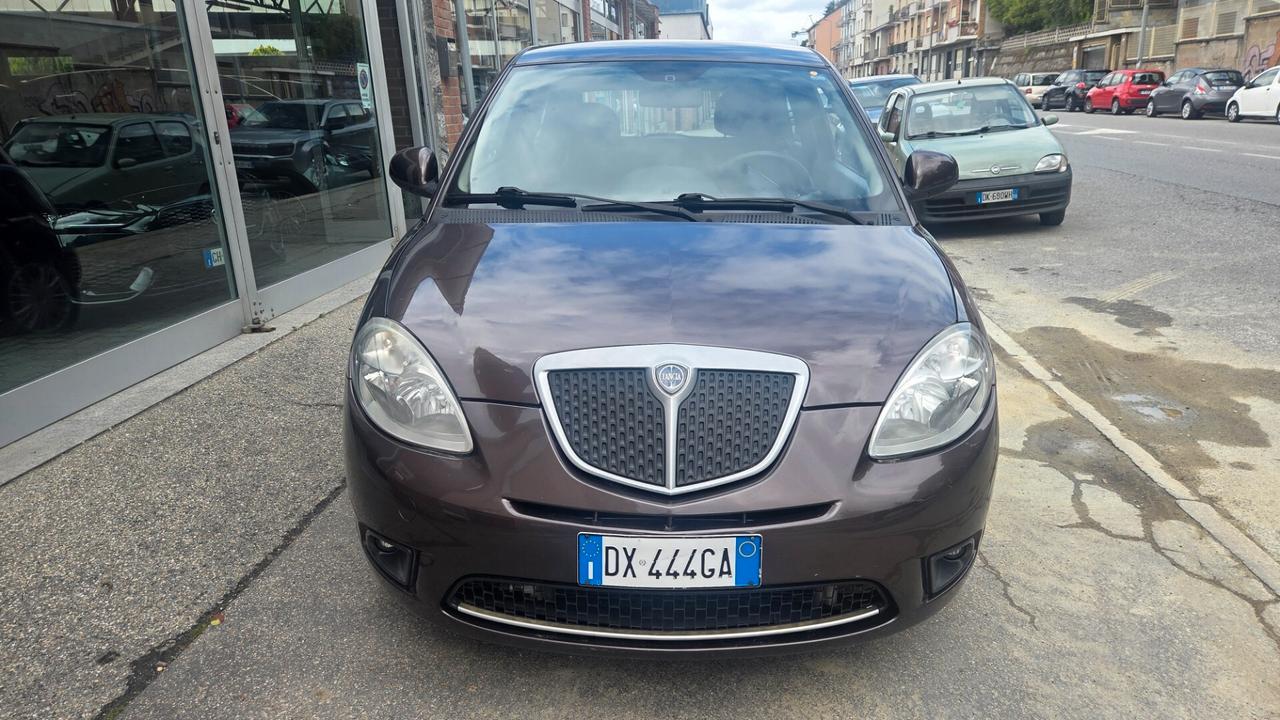 Lancia Ypsilon 1.2 Argento