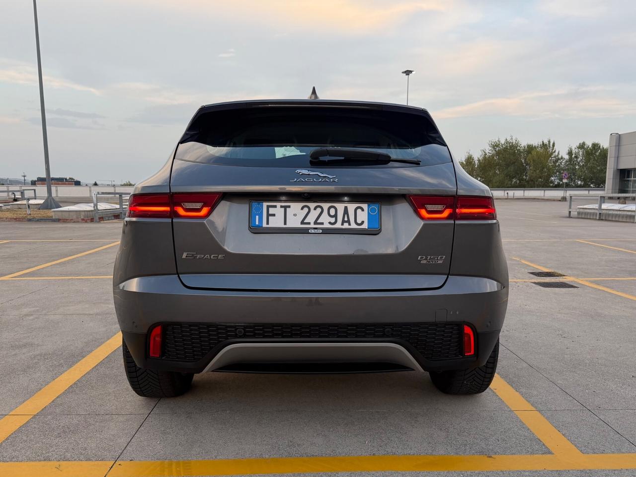 Jaguar E-Pace 2.0D 150 CV AWD aut. HSE
