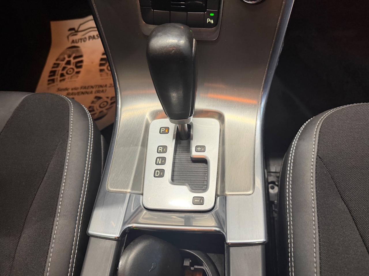 Volvo XC 60 XC60 D3 Geartronic R-design