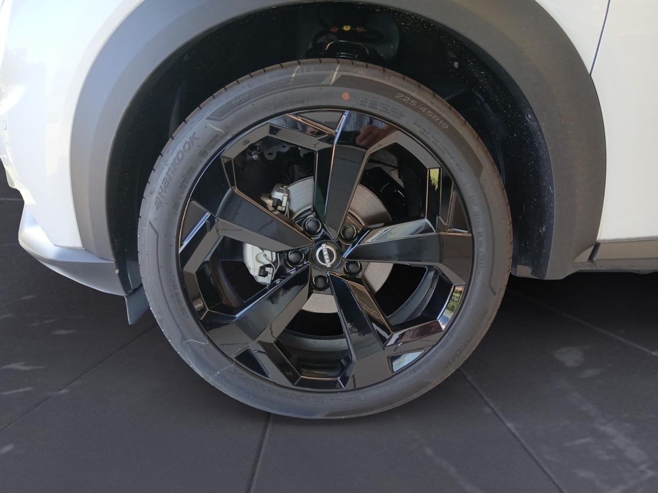 NISSAN JUKE TEKNA MT
