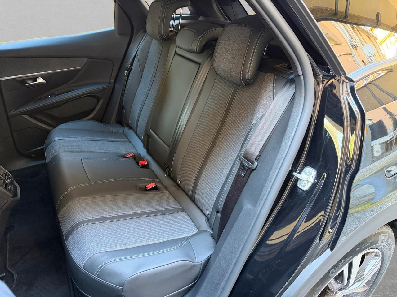 Peugeot 3008 3008 1.6 hybrid phev Allure Pack 225cv e-eat8