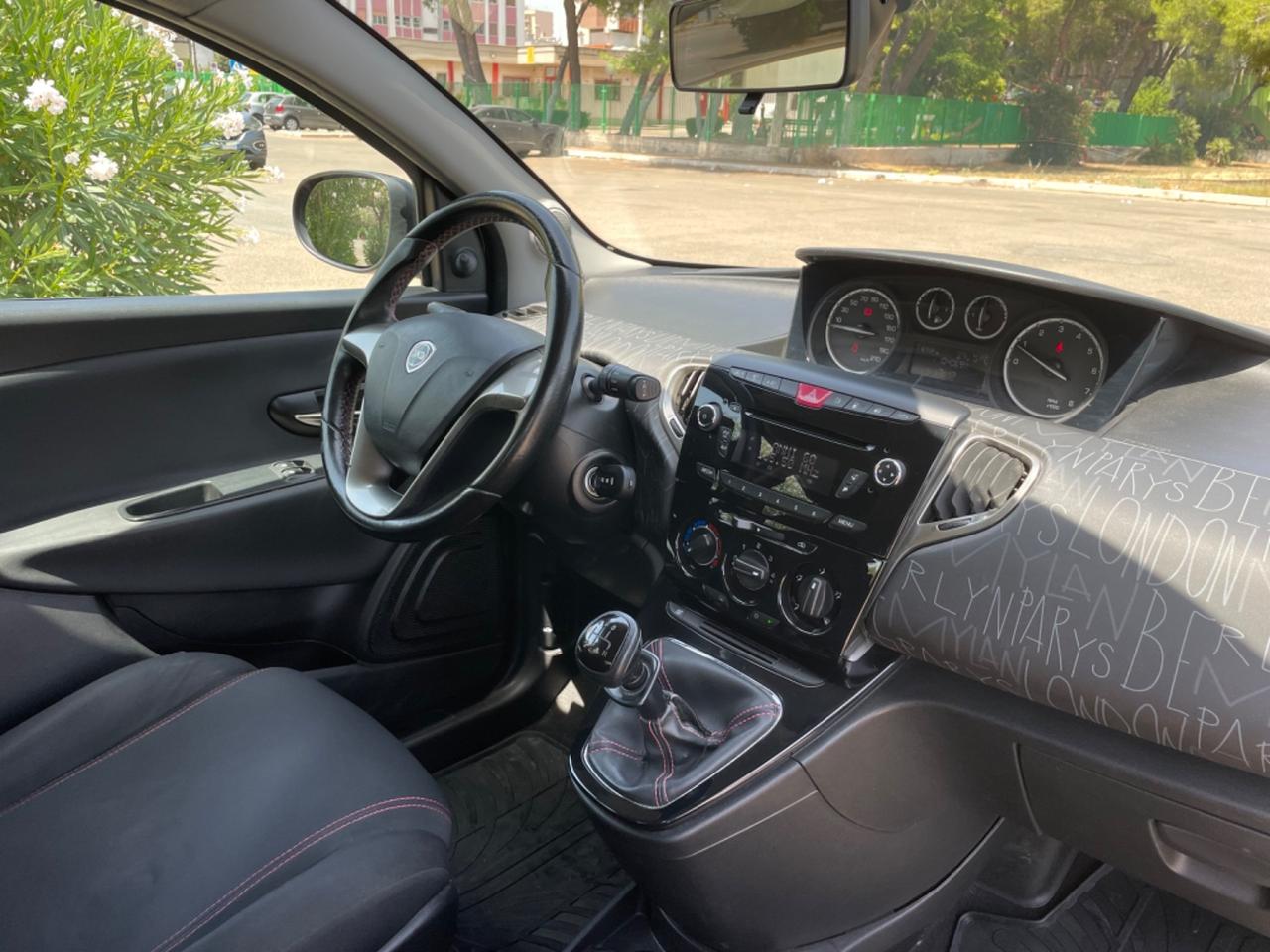 Lancia Ypsilon 1.2 69 CV 5 porte GPL Ecochic Elefantino