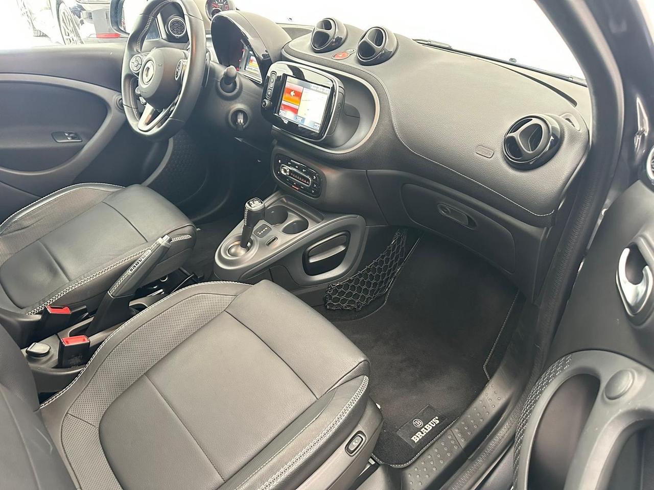 SMART FORFOUR BRABUS XCLUSIVE 109 CV 25.000 KM TETTO/JBL/PANORAMA