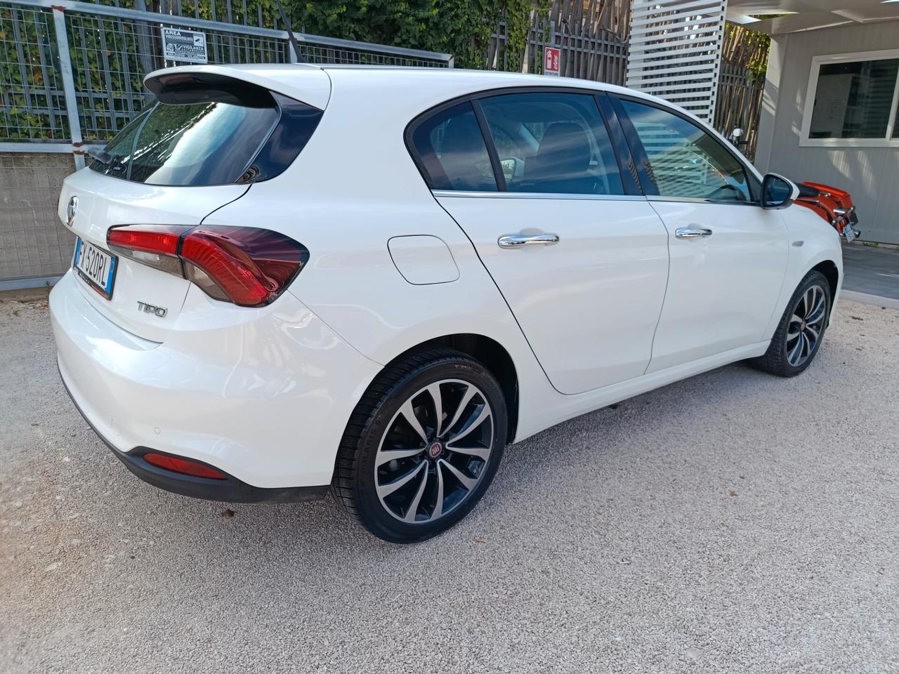 Fiat Tipo 1.6 Mjt S&S 5 porte Lounge