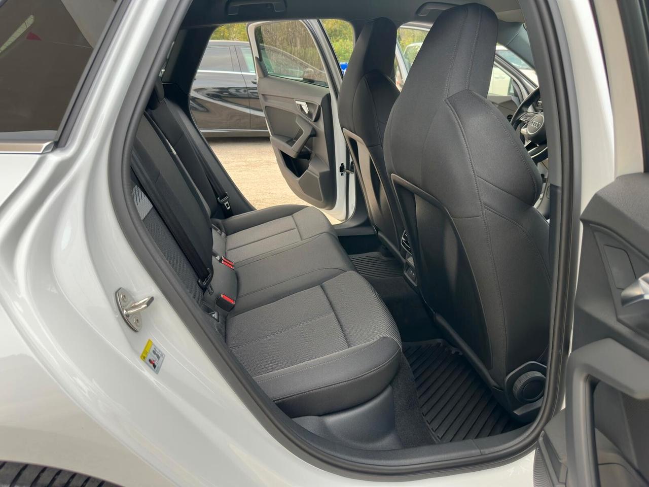 Audi A3 SPB 30 g-tron S tronic line edition