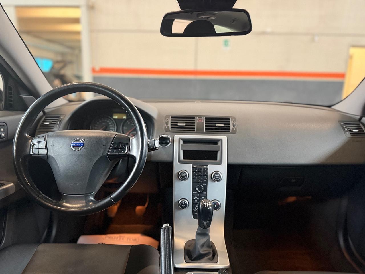 Volvo V50 2.0 D cat Kinetic NEOPATENTATI