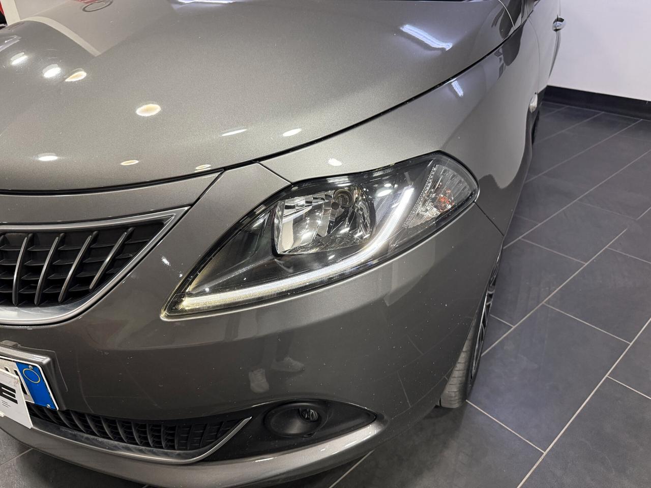 Lancia Ypsilon 1.0 FireFly 5 porte S&S Hybrid Gold