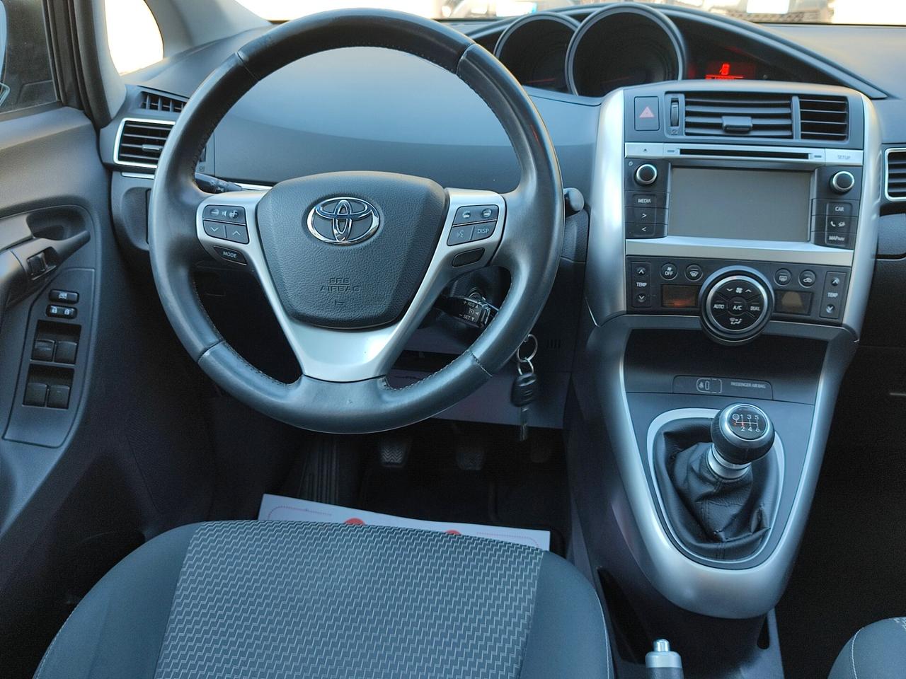 TOYOTA VERSO 2014 1.6DIESEL 7POSTI TETTO PANORAMICO