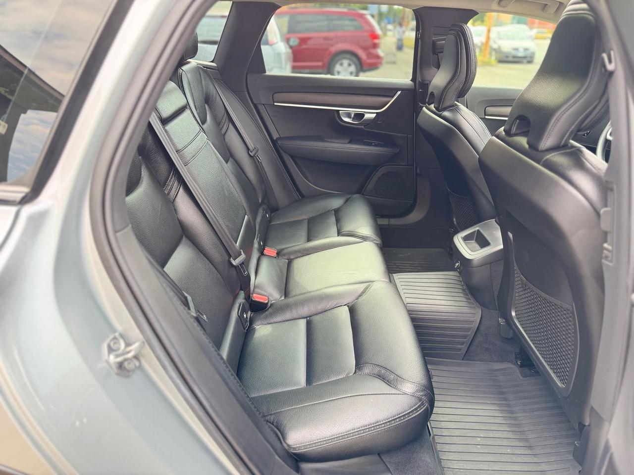 Volvo V40 Cross Country Momentum 2.0 T5 #5705