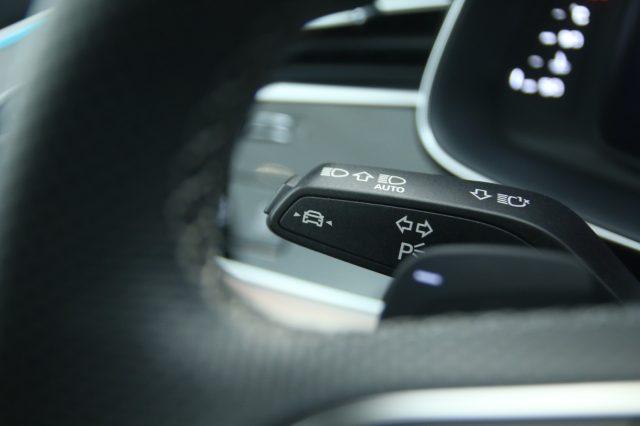 AUDI Q8 50 TDI 286 CV quattro S-line Black Edition