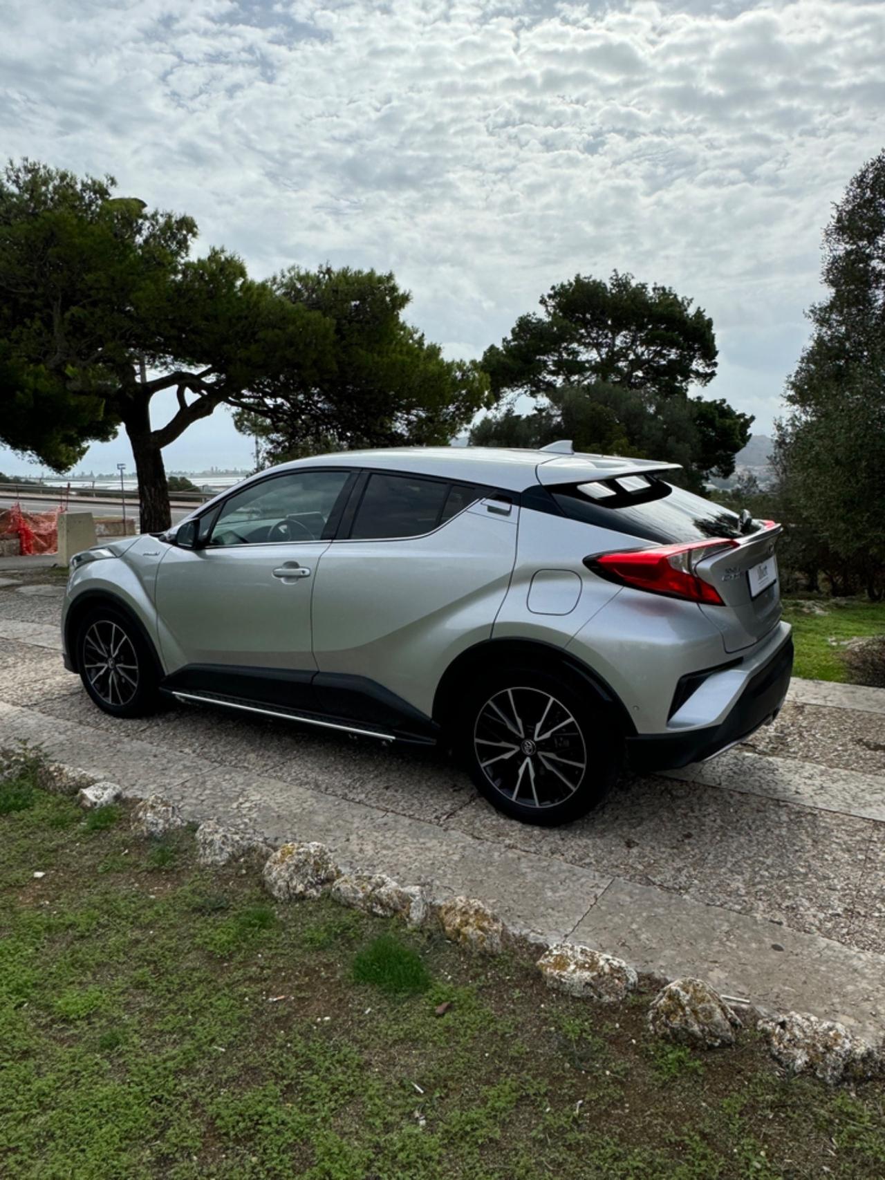 Toyota C-HR 1.8 Hybrid E-CVT Lounge