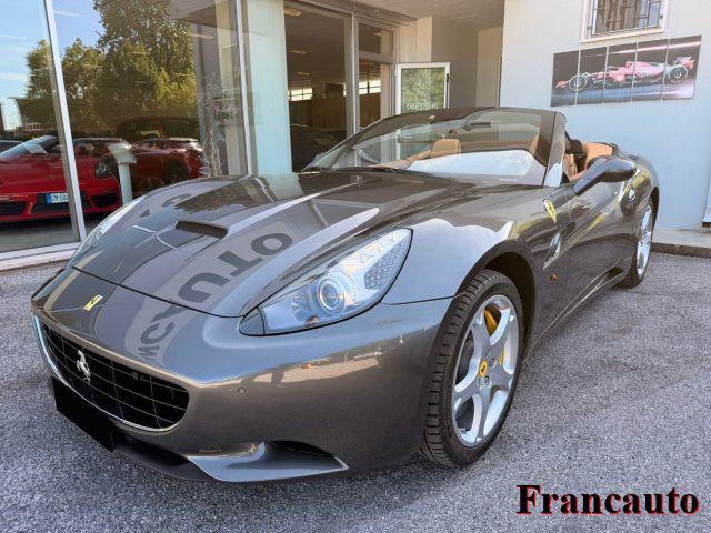 FERRARI California DCT