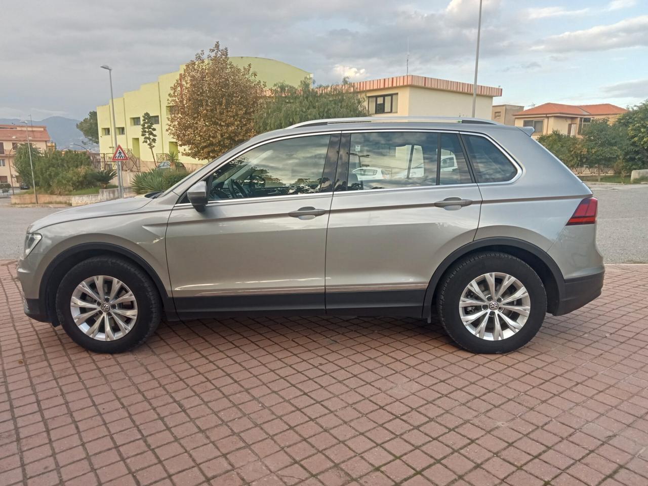 Volkswagen Tiguan 1.6 TDI SCR Business BlueMotion Technology