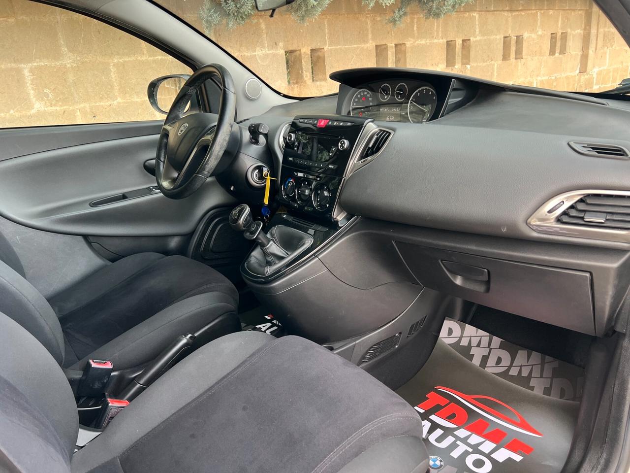 Lancia Ypsilon 1.2 69 CV 5 porte