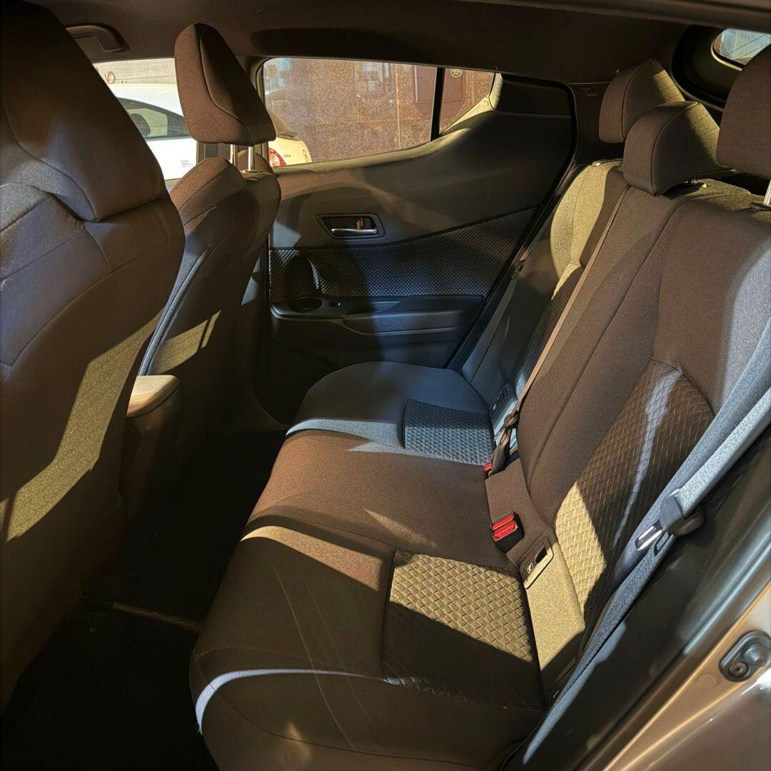 Toyota C-HR 1.8 Hybrid E-CVT Trend