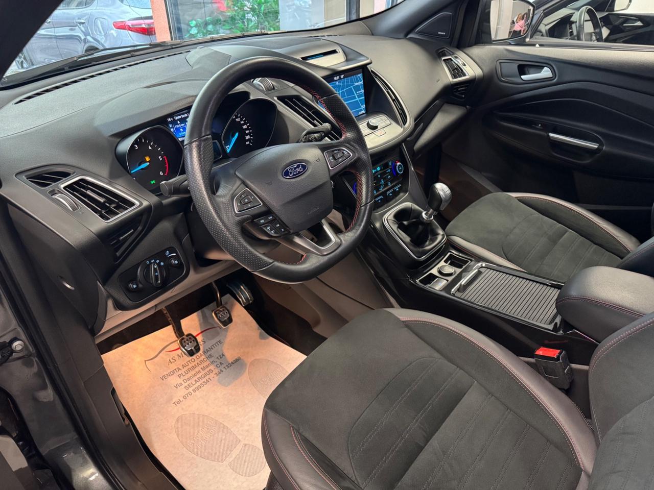 Ford Kuga 2.0 TDCI ST LINE DA VETRINA