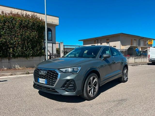 Audi Q3 35 TDI quattro S tronic Identity Black