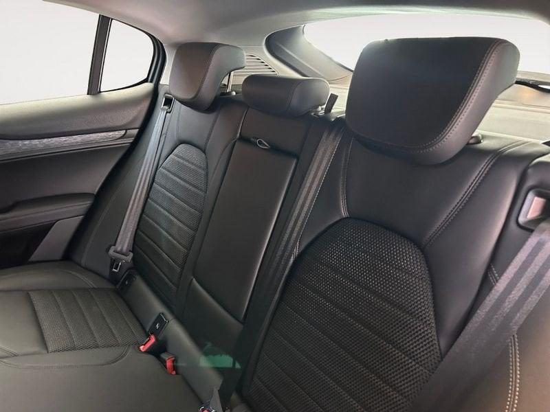 Alfa Romeo Stelvio 2.2 Turbodiesel 160 CV AT8 RWD Business