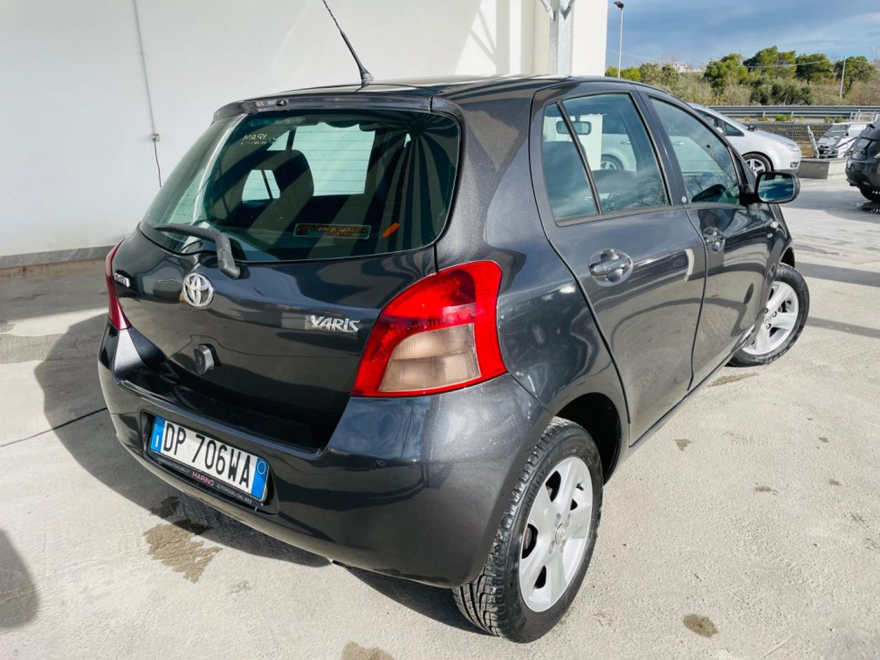 Toyota Yaris 1.4 D-4D 5 porte M-MT Navi