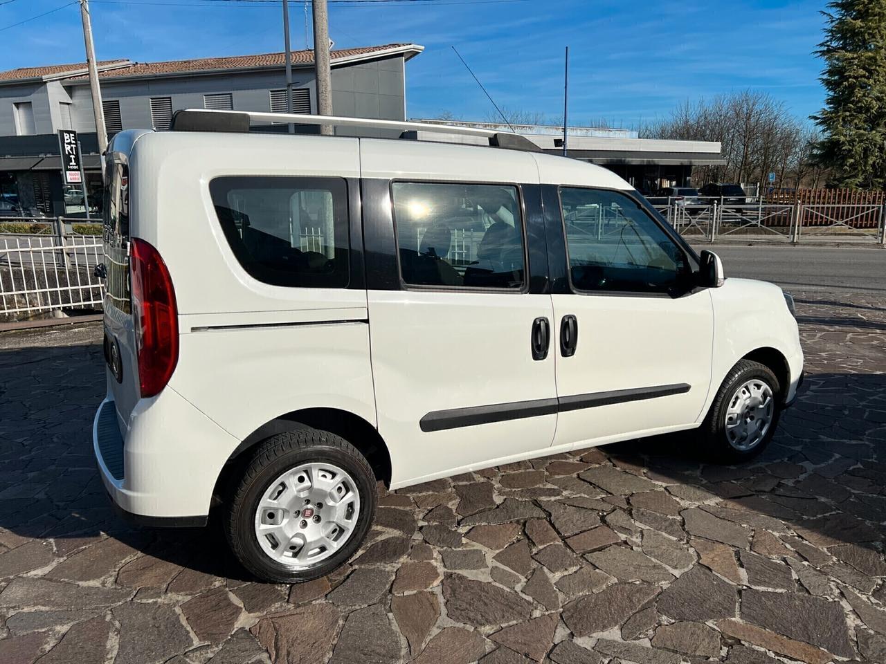 Fiat Doblo Benzina 1.4 T-Jet 16V 120 Cv Easy Autovettura