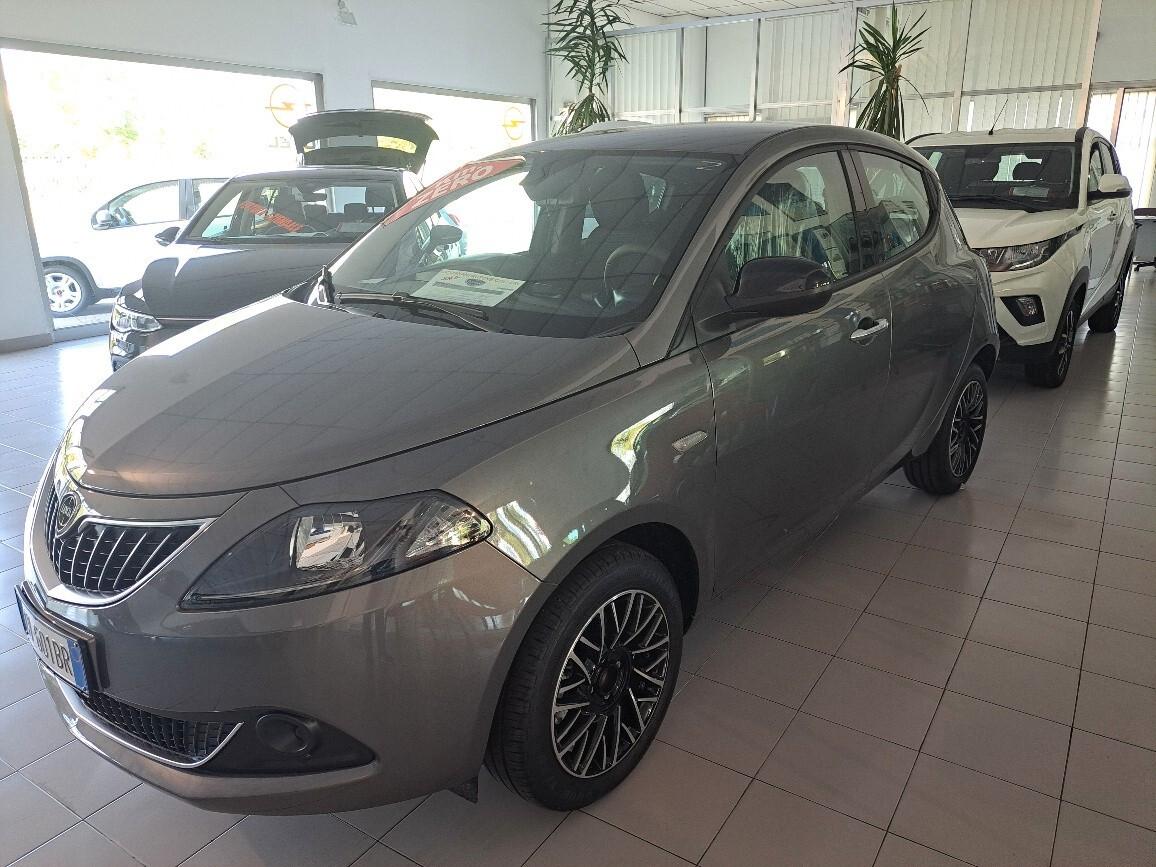 Lancia Ypsilon PLATINO