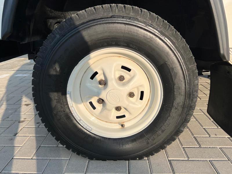 Land Rover Defender 90 SW Defender 90 2.5 tdi County