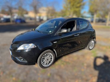 LANCIA YPSILON 1.2 benzina - POCHI KM - 2017