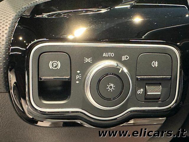 MERCEDES-BENZ A 180 Automatic 4p. AMG Line Premium