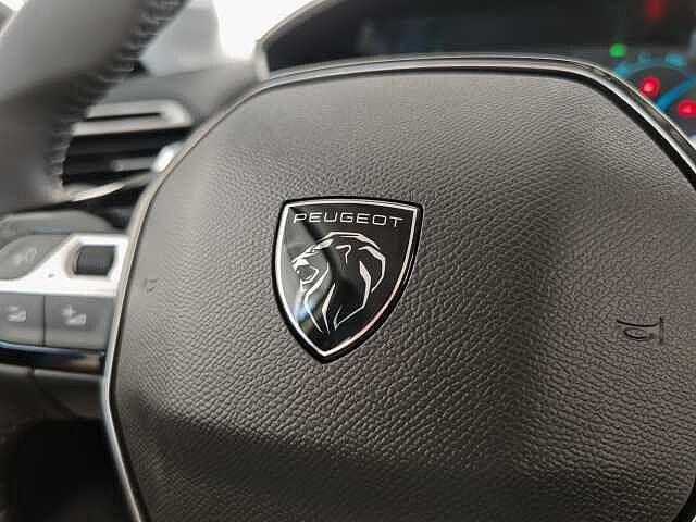 Peugeot 208 Hybrid 100 e-DCS6 Style