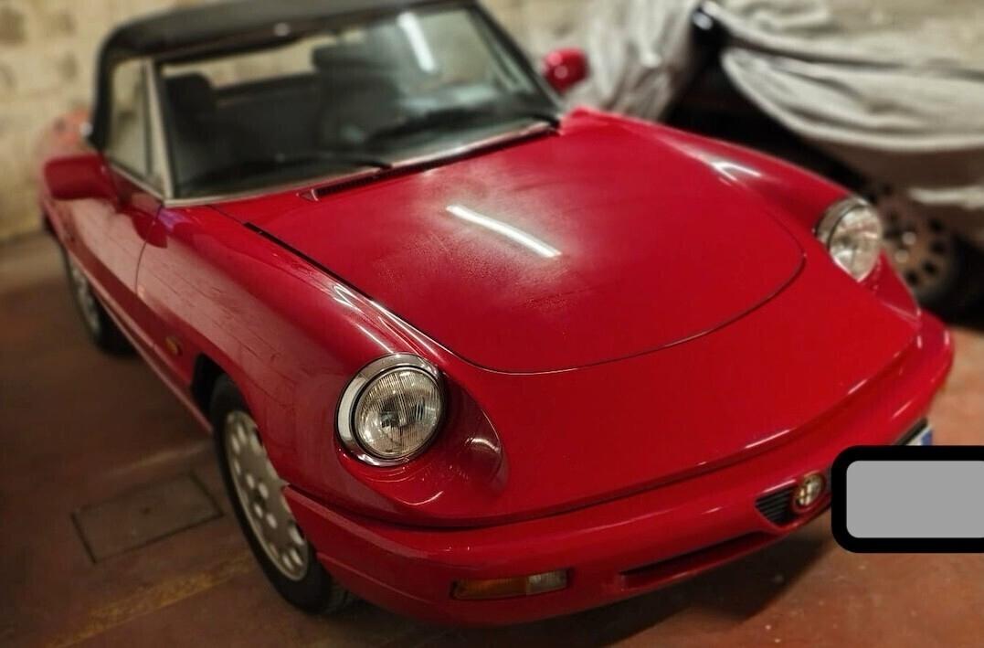 Alfa Romeo Spider 2.0i